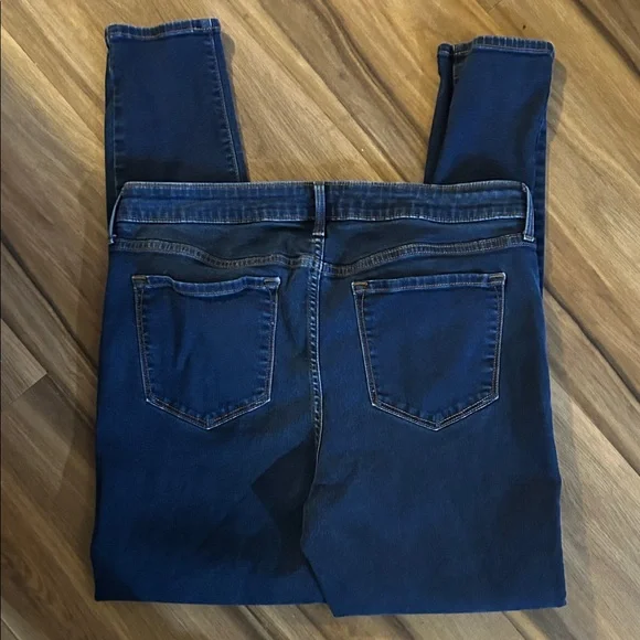 Old Navy Women's Deep Blue Skinny Jeans - Picture 4 of 4